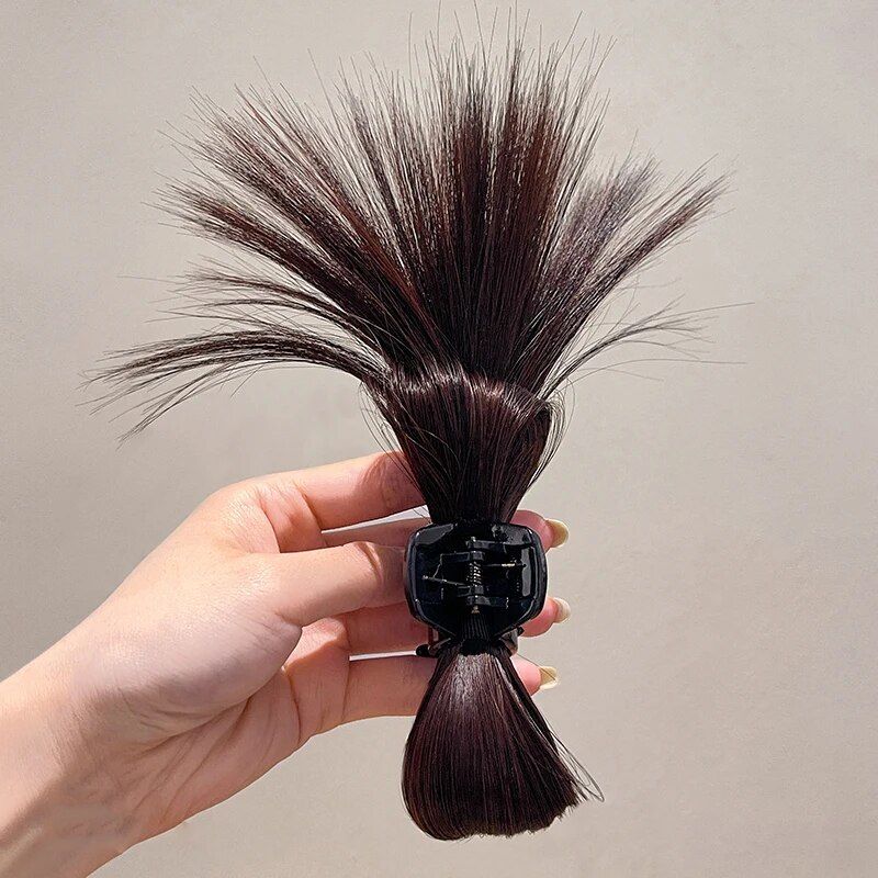 Elegant Feather Shuttlecock Hair Claw - Fashionable High Ponytail Hair Clip for Women