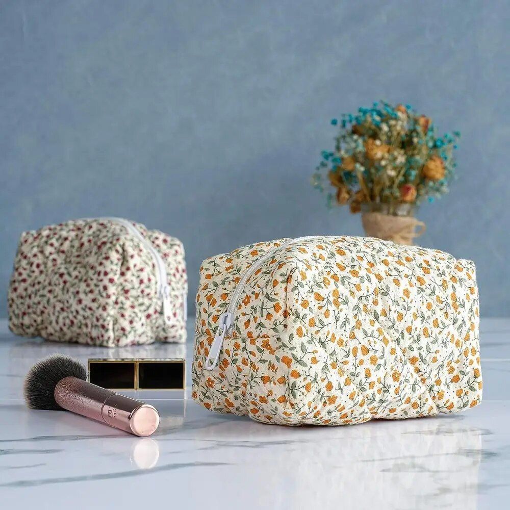 Floral Elegance Quilted Makeup Organizer - Versatile Cosmetic Pouch for Travel & Daily Use